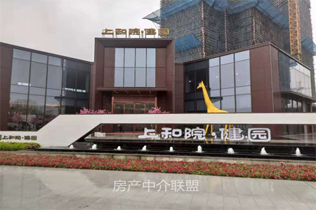 城西南阳湖花园3室2厅2卫138m2精装修